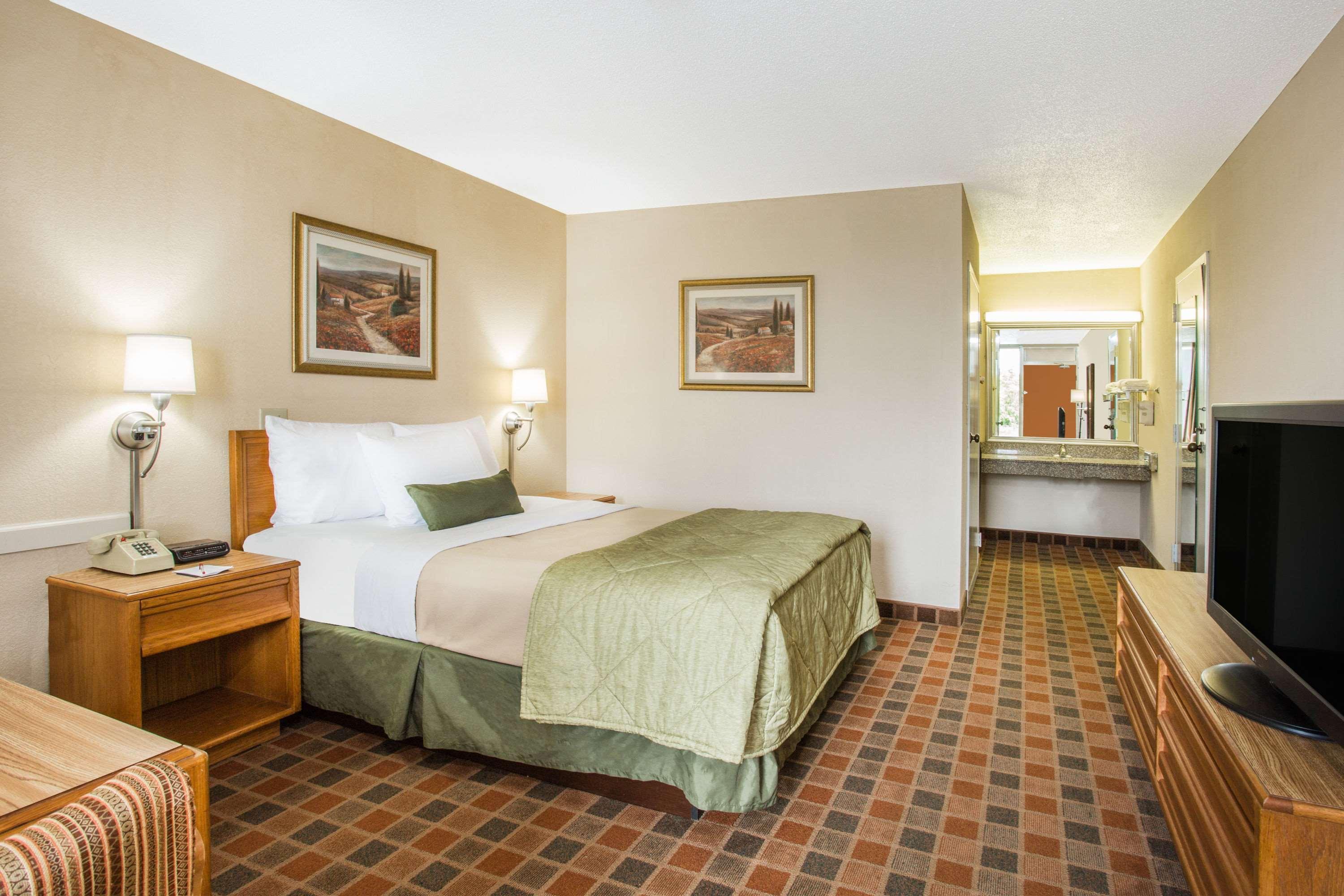 Ramada By Wyndham Wytheville Dış mekan fotoğraf