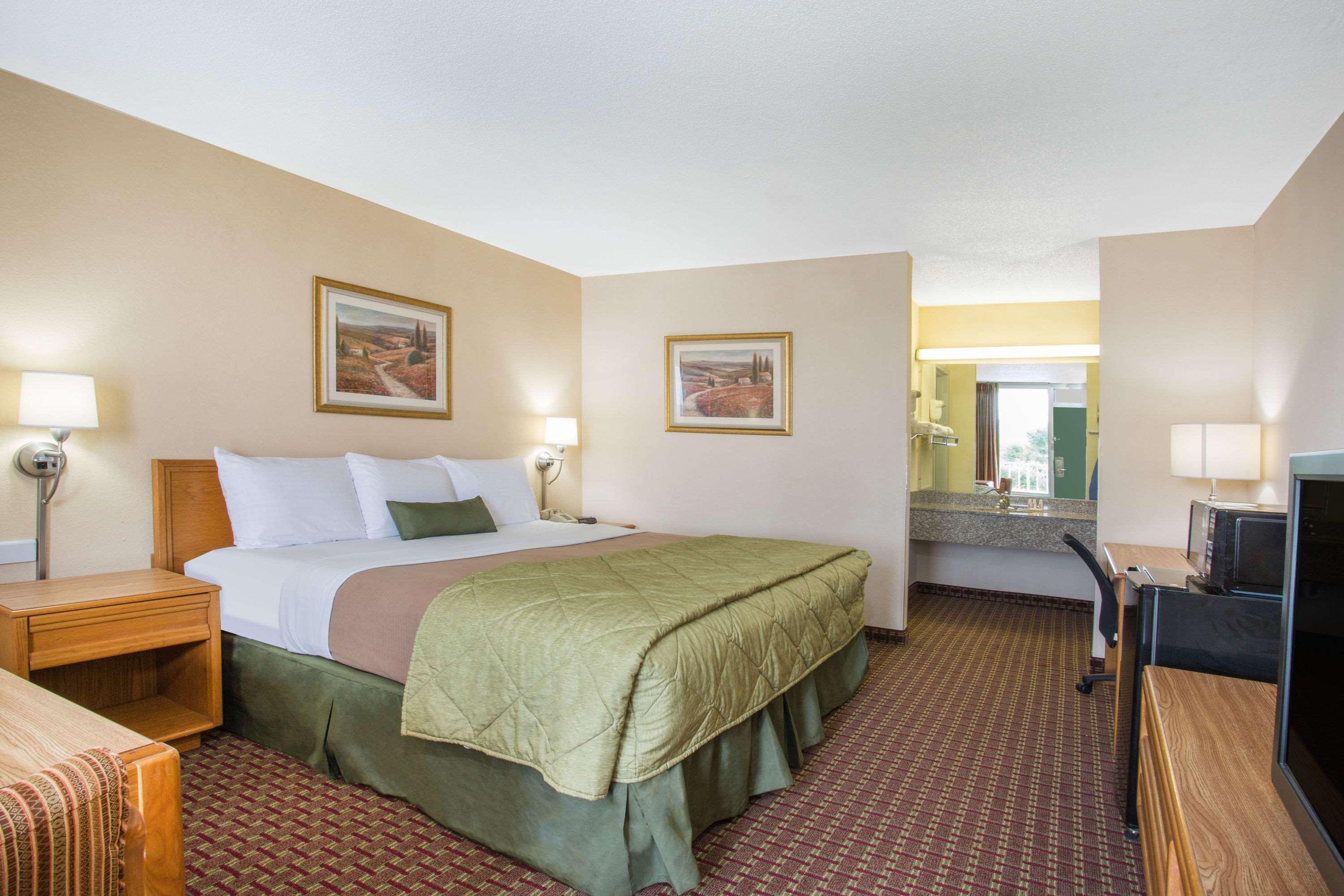Ramada By Wyndham Wytheville Dış mekan fotoğraf