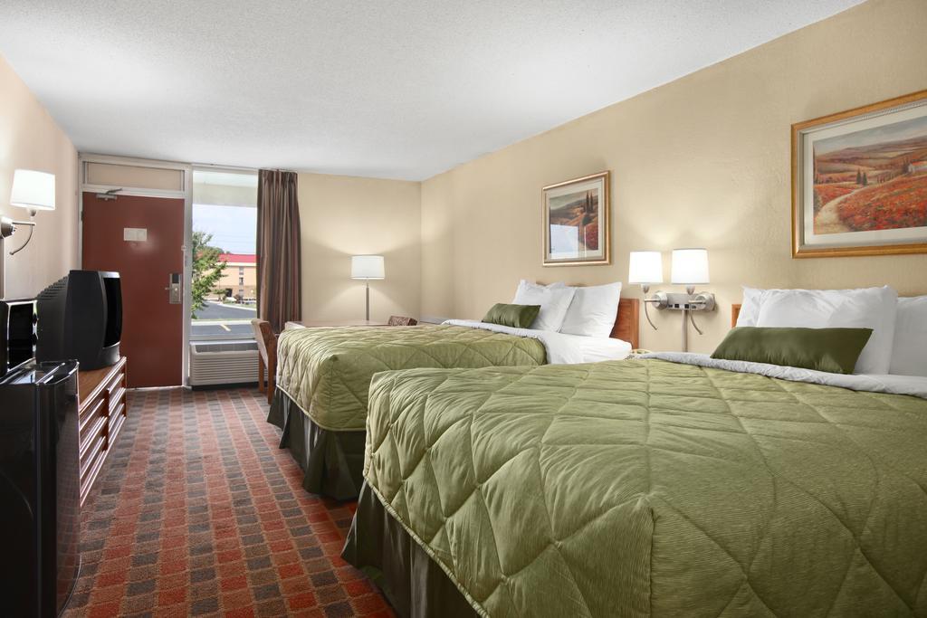 Ramada By Wyndham Wytheville Dış mekan fotoğraf