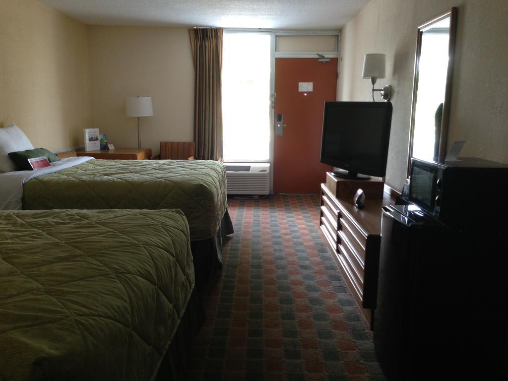 Ramada By Wyndham Wytheville Dış mekan fotoğraf